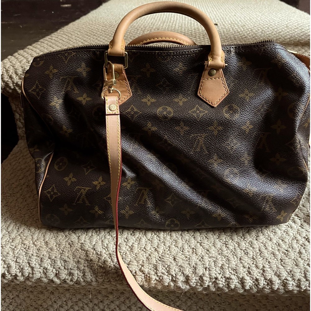 Louis Vuitton 35 speedy with strap travel speedy